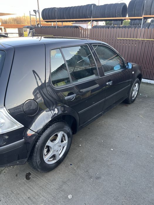 Vand golf 4 in stare buna