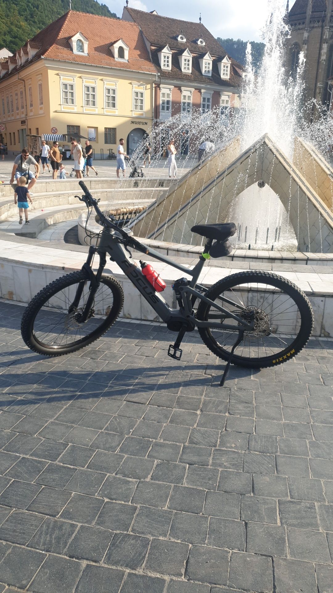 Bicicleta electrica FOCUS THRON2 6.8 ebike Bosch 29er size XL