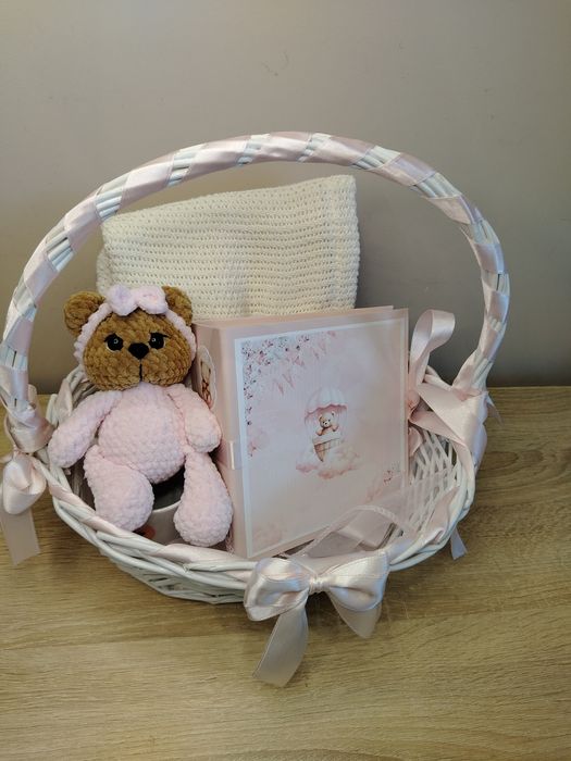 Подарък за изписване на бебе, подарък за новородено, подарък за погача