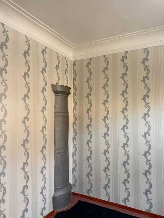 Новоида регистон магазин ёнида 2 хонали уй сотаман  без маклер