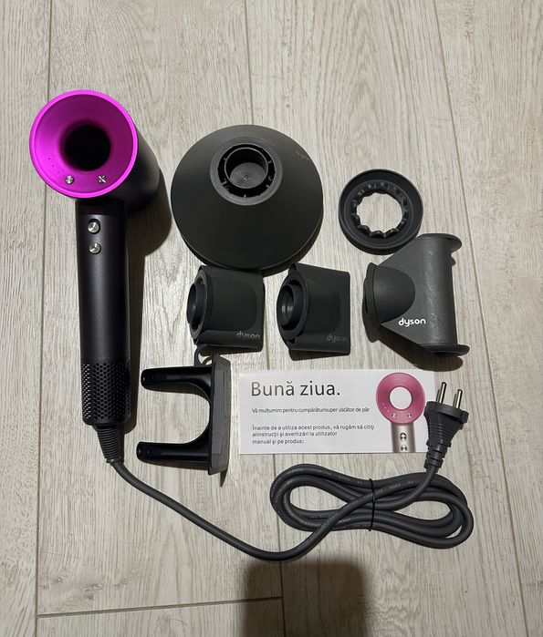Feonul Dyson cu 5 Accesorii