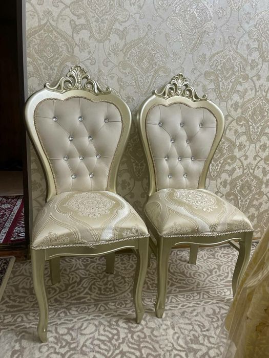 Стол 12 стульев.Новый.модель коралевскии.без дефектов.