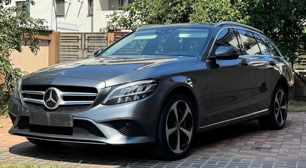 Mercedes-Benz C Primul proprietar in Romania, cumparata pe persoana juridica.