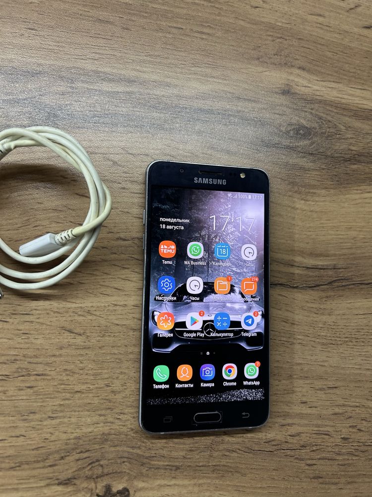 Смартфон Samsung j5 в илеальном состоянии