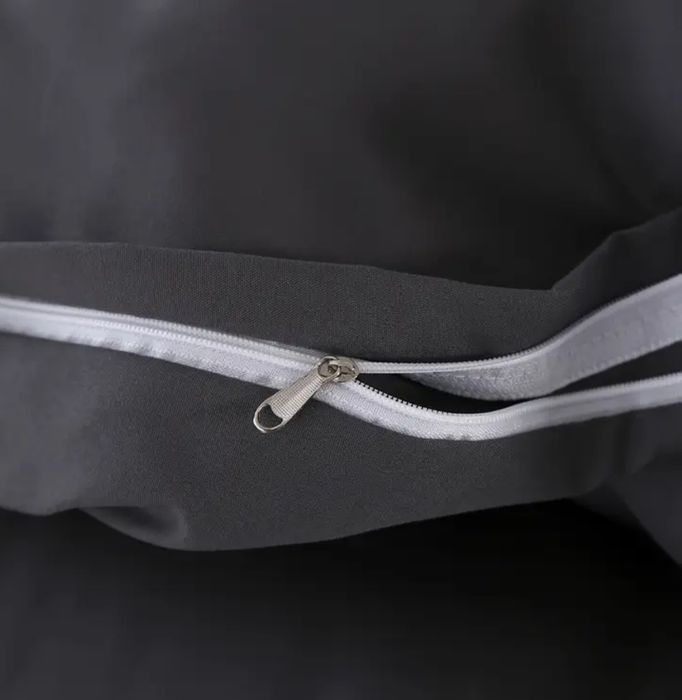 Спално бельо сив