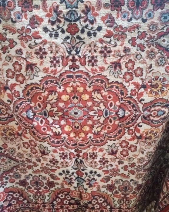 Carpet mare de perete