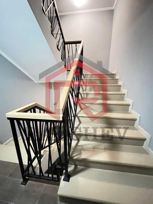 Дава се под наем Двустаен апартамент в Варна, Възраждане 3 - 50 кв.м за 459 € - Снимка #4