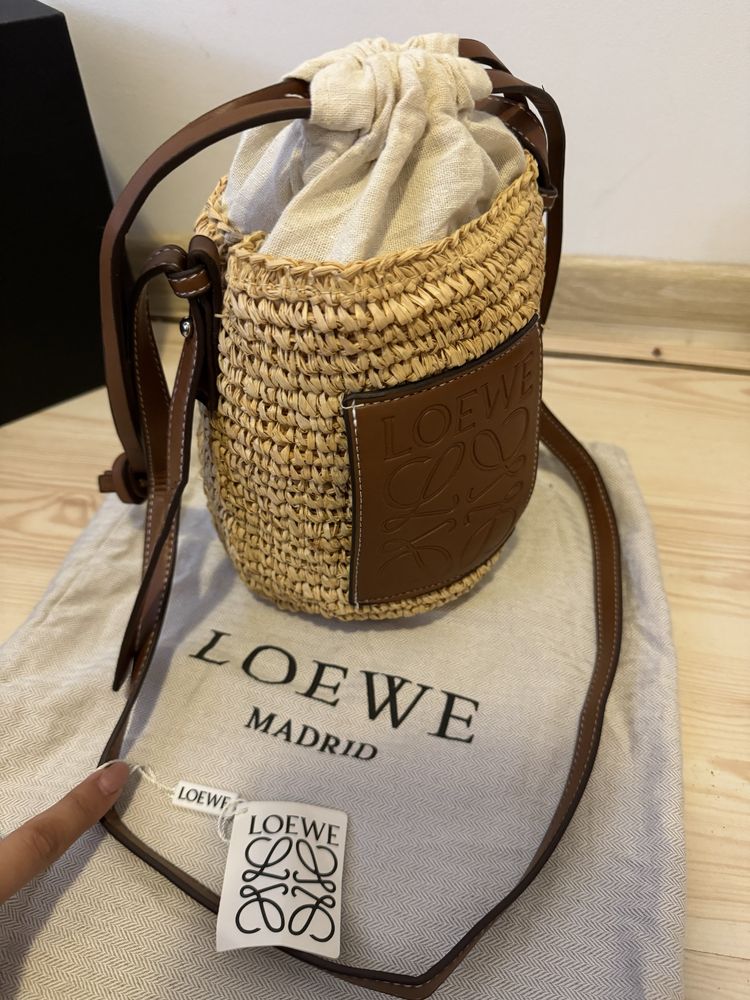 Уникална плетена чанта Loewe 26*16см с телешка кожа