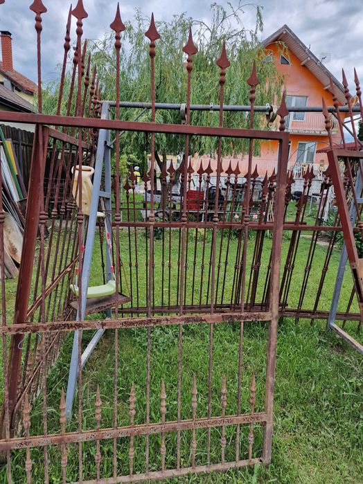 Vând gard metalic oțel plin forjat 25 metri lungime