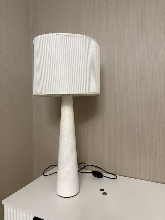 Настольный светильник