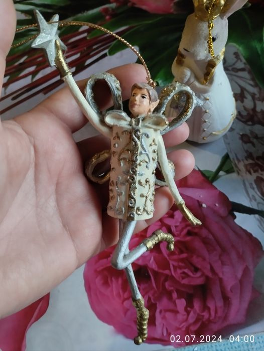 Новогодние игрушки хорошие