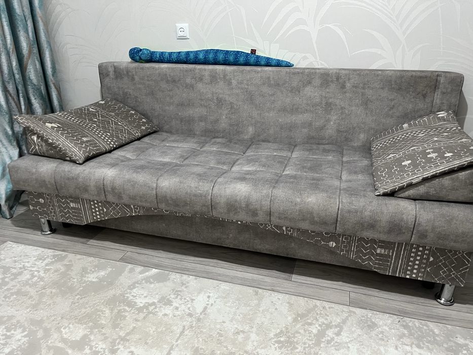 Продам диван в отличном состоянии