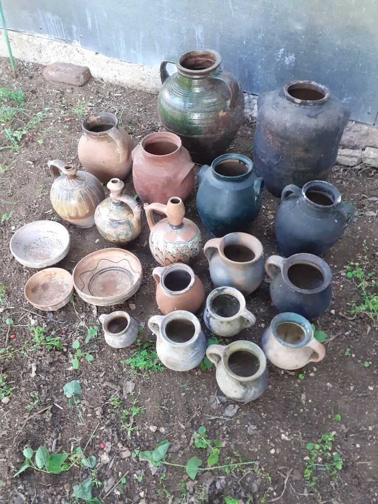 Делви , стомни, гърнета и паници,  керамични съдове