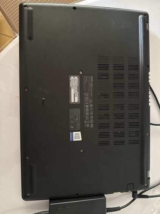 Vand Acer TravelMate P215-52, i7 gen 10, 32 gb ram, 480 gb ssd