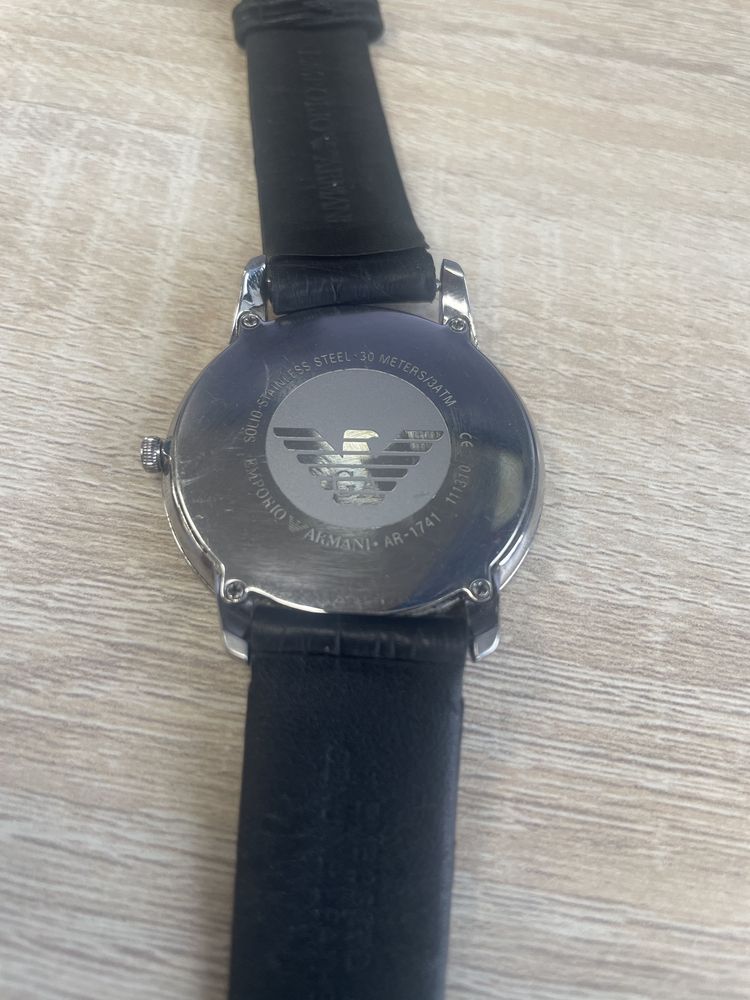 Empario Armani часы