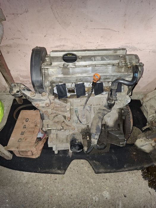 Двигател 1.8 16V от Peugeot 306