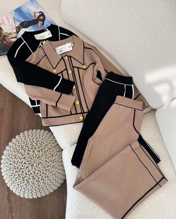 Дамски плетен сет костюм панталон и жилетка