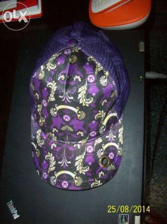 Vand sepci import germania produse calitate diferite culori,20 lei.NOI