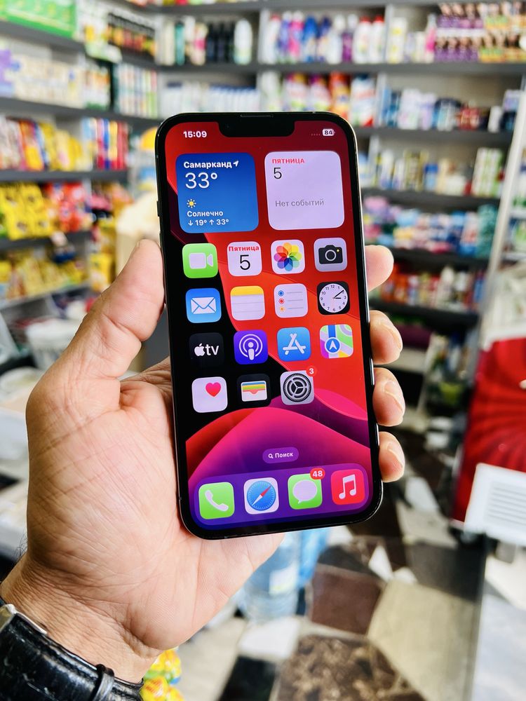 iPhone 13 Pro 128GB телефон в отличном состоянии.