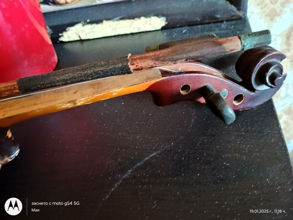 Много стара цигулка