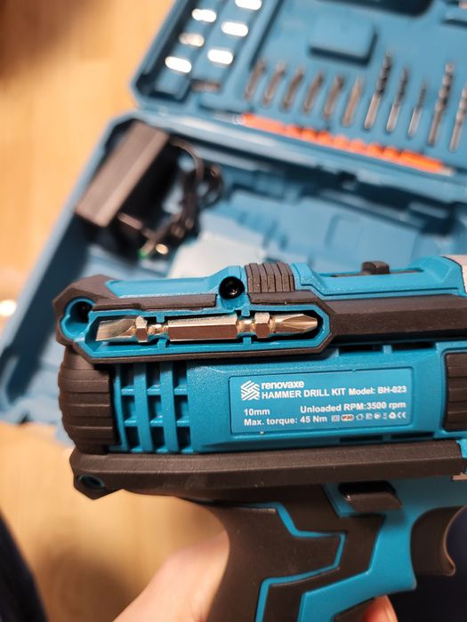 Комплект бормашина с двойна батерия и безчетков мотор