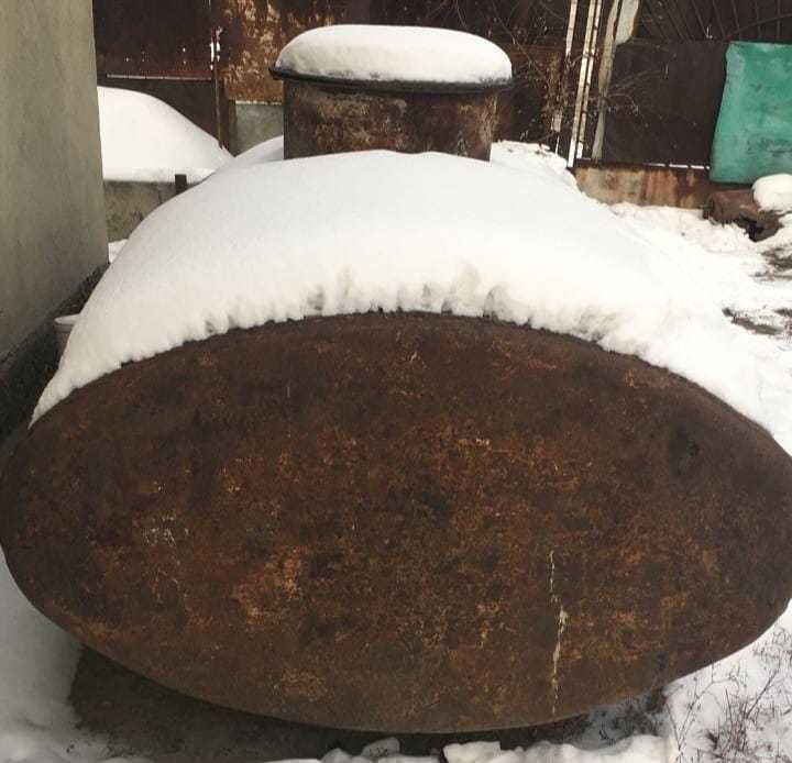 Продам цистерну (бочка) объемом 2 тысячи литров