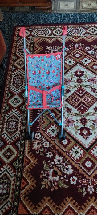 Продаю детскую игрушочную коляску