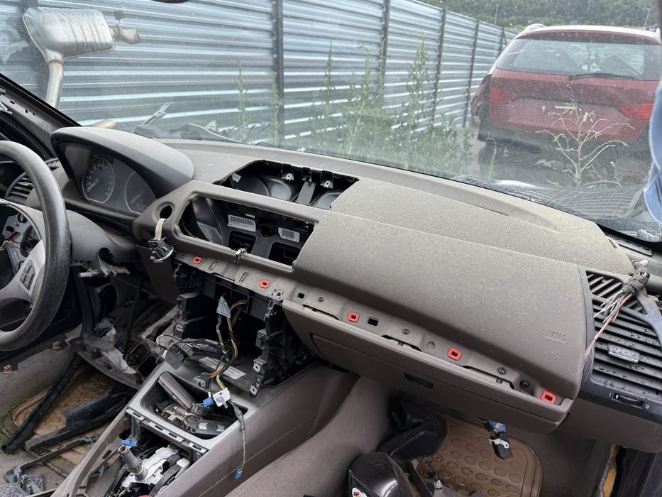 Plansa bord Bmw Seria 1 e87 neagra /maro