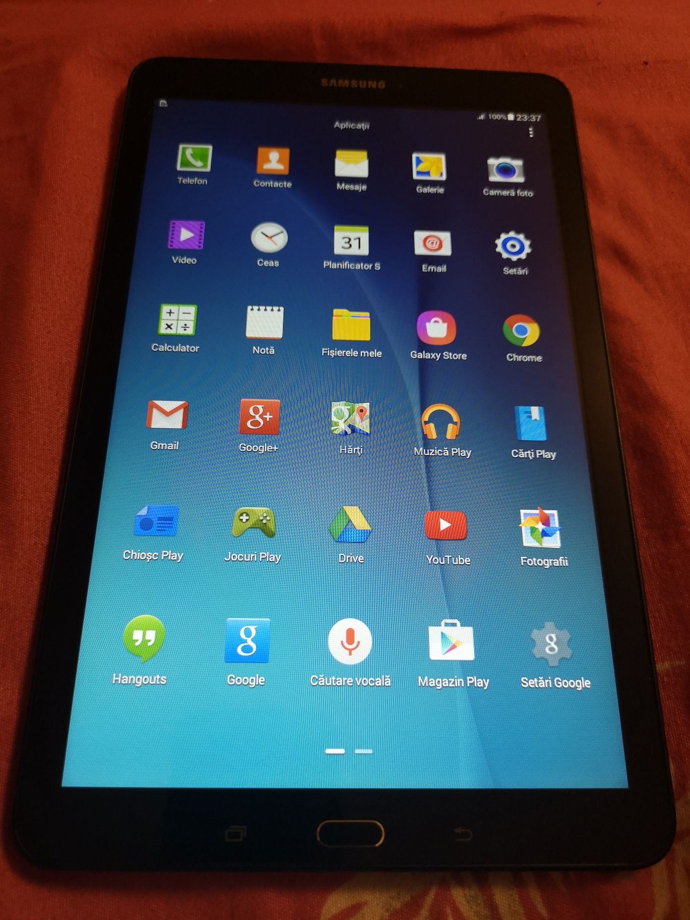Samsung Tableta E cu Sim