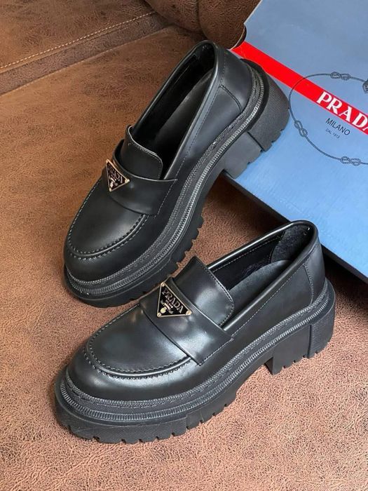 Дамски обувки Prada