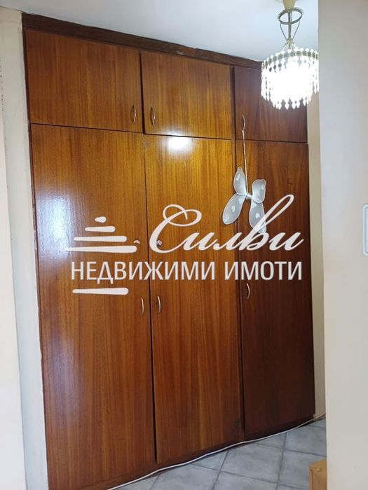 Двустаен тухлен апартамент-кв. Вароша