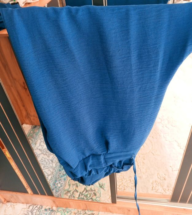 To‘mni sini rangli turetski ayollar olimpiyka  — kapishonkali, rezin