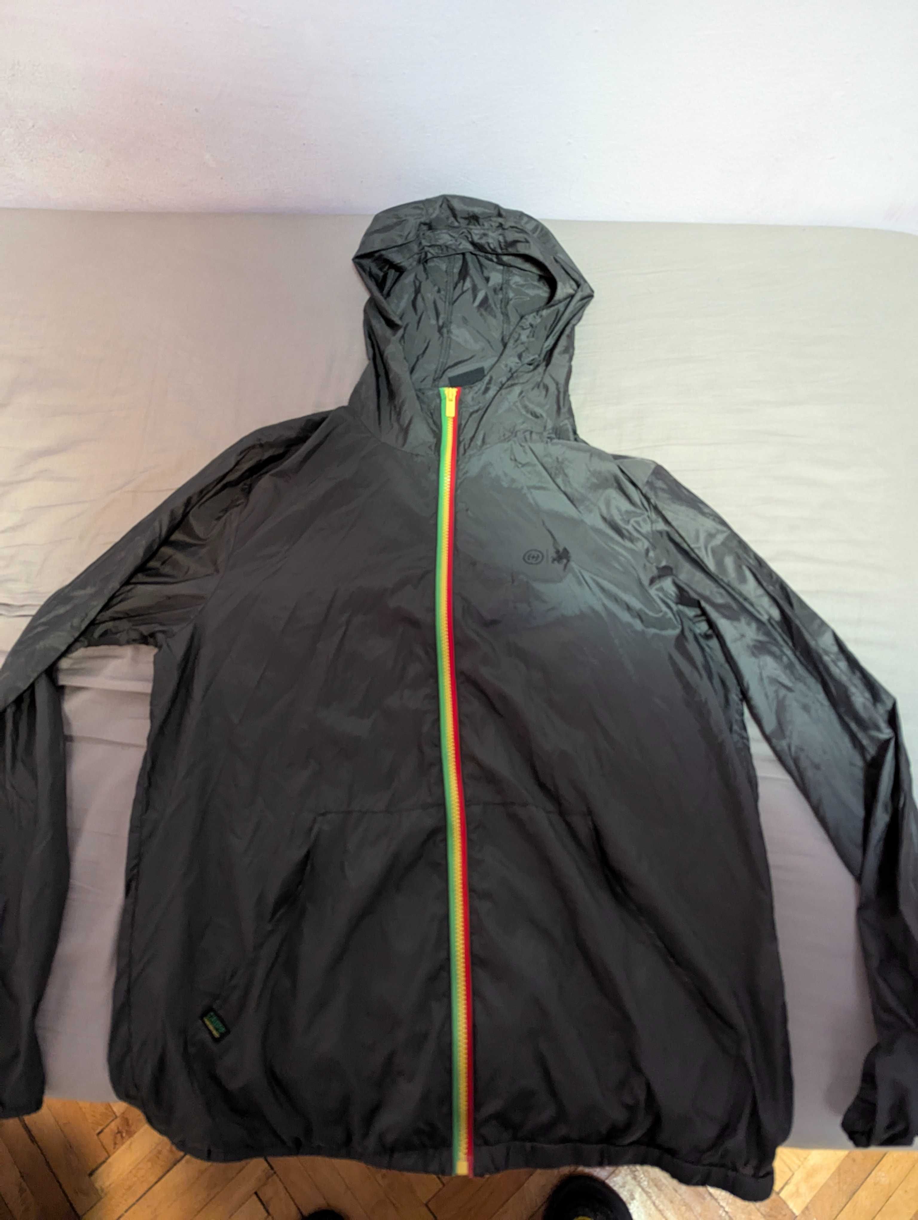 Pelerina de ploaie Cropp tip foiță, foarte subțire, model Rasta