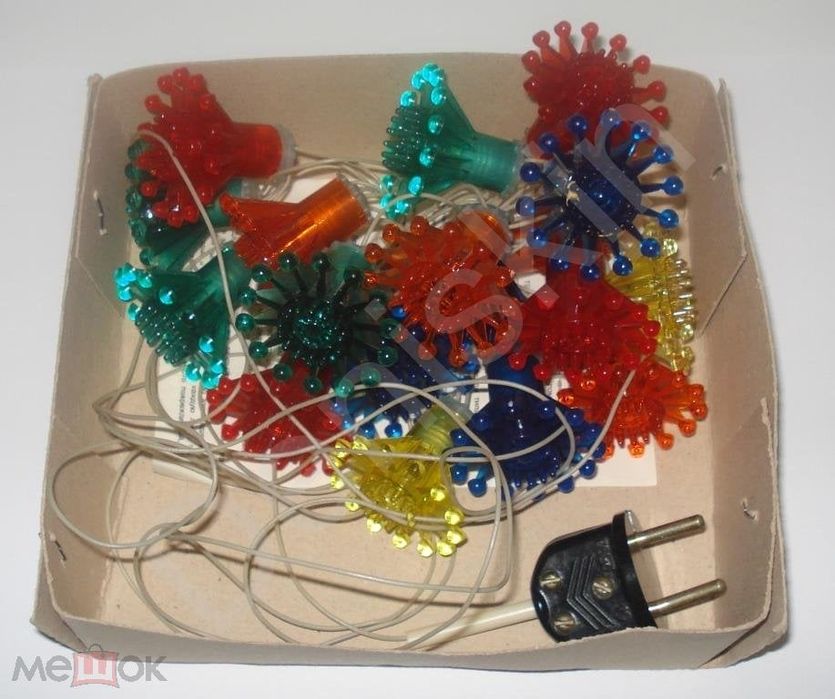 Дед мороз, вертушка, абажур из елочных игрушек, гирлянда. СССР