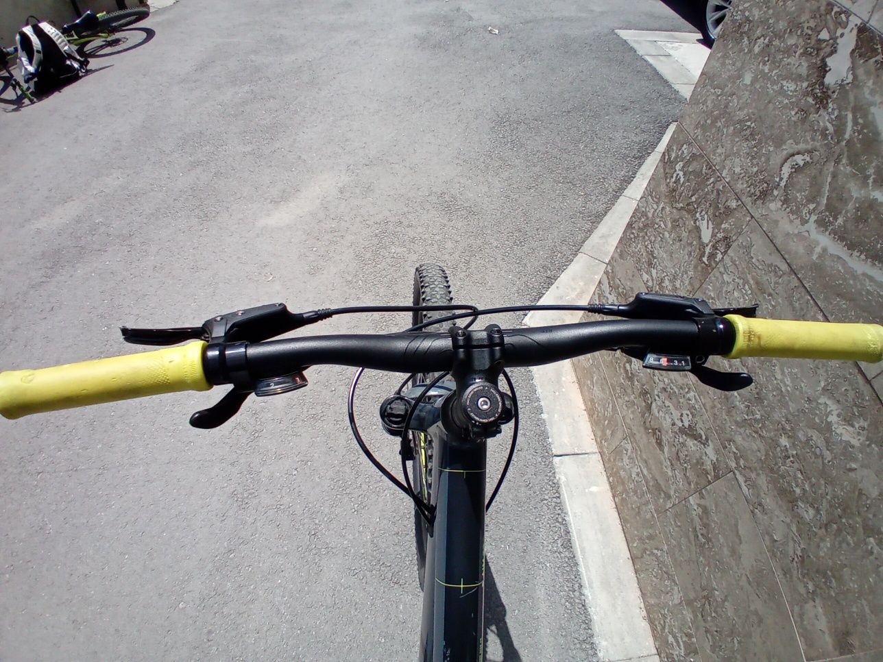 Cube Aim Pro Grey Flashyellow 2022