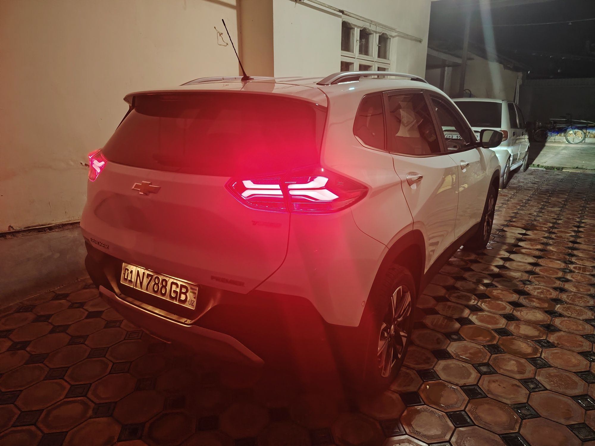 Tracker 2 full 19000$