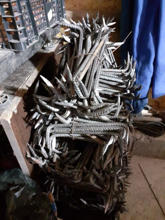 Scoabe din fier striat