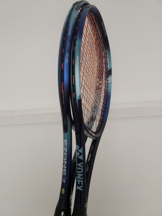 Yonex EZONE 98 Aqua Night Stare f buna Maner 3