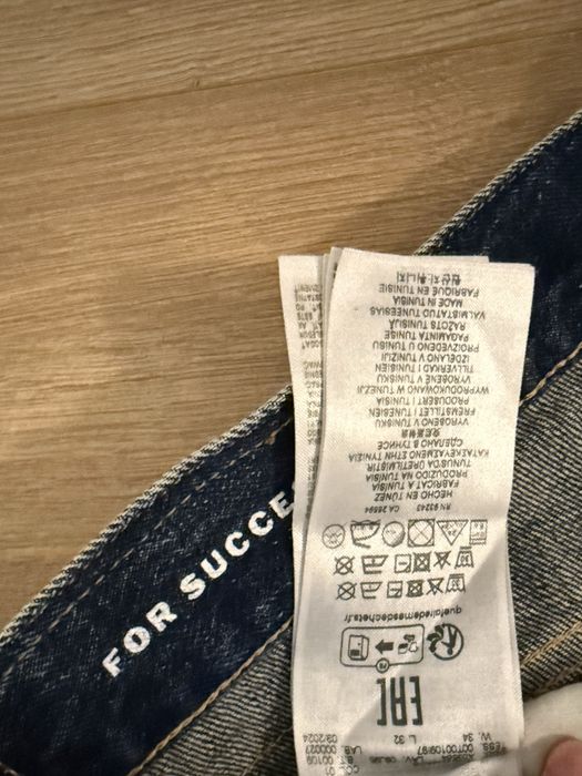 Blugi Diesel largi noi cu eticheta