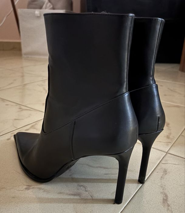 Зимни кожени боти Zara