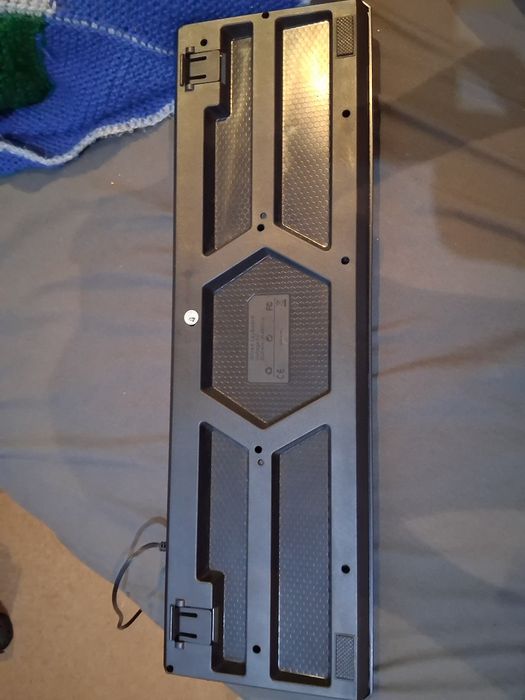 Продавам клавиатура Yelandar