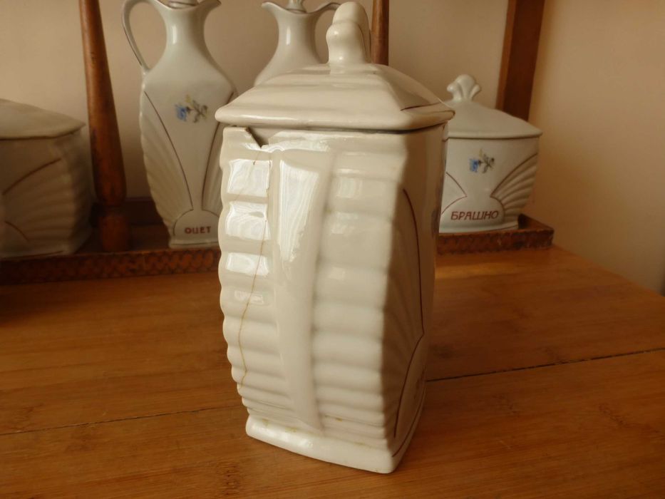 Буркани за подправки български порцелан Сталин Видин 1960 г