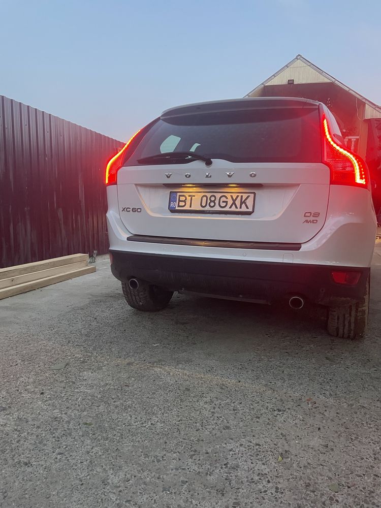 VOLVO XC60.   11/2011    tel:0️⃣7️⃣5️⃣3️⃣9️⃣0️⃣4️⃣6️⃣6️⃣1️⃣