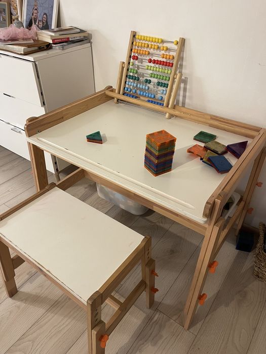 Birou si scaun reglabile Ikea