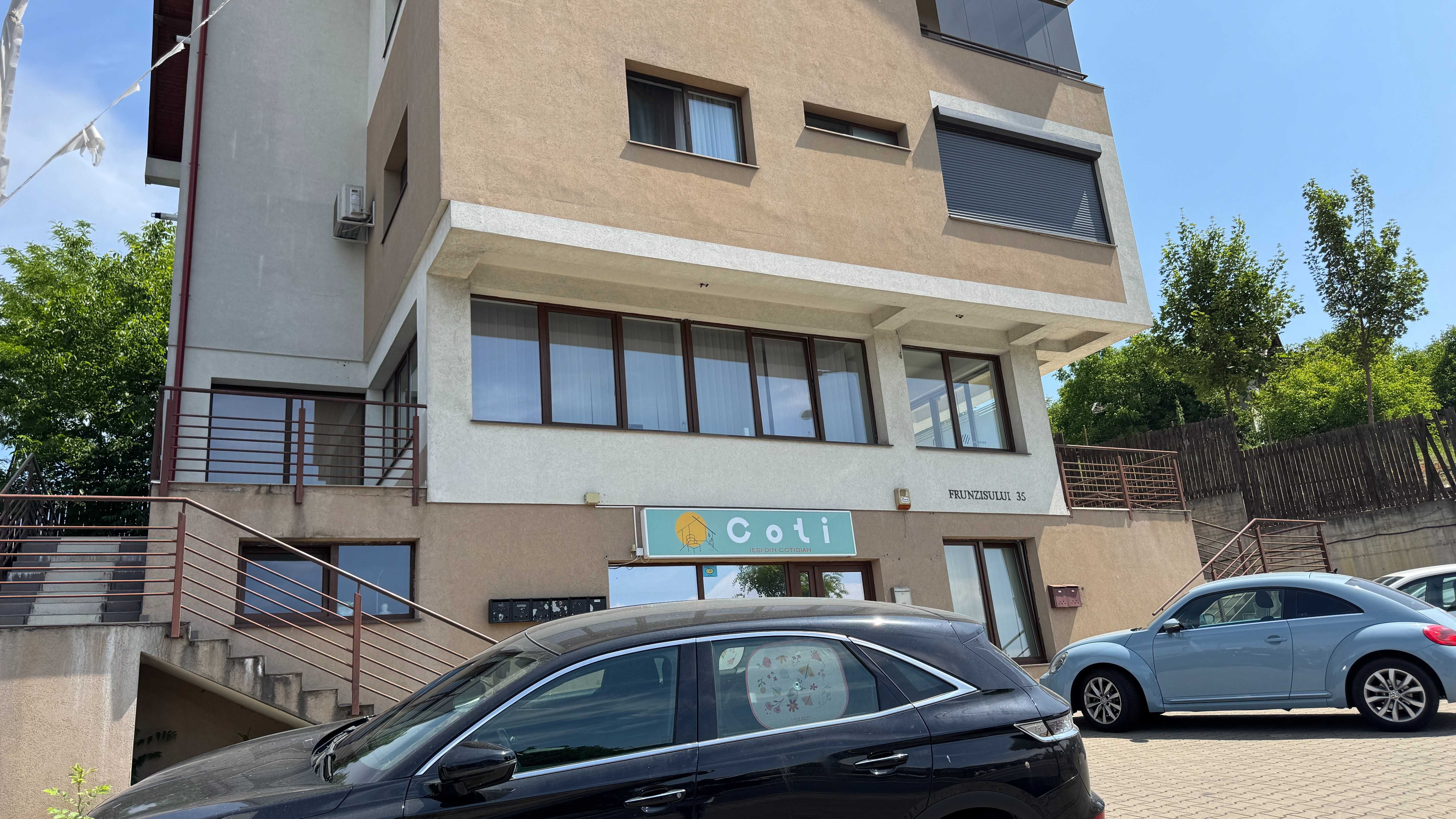 Spațiu birouri/apartament 108 mp, 2 terase, curte, parcare