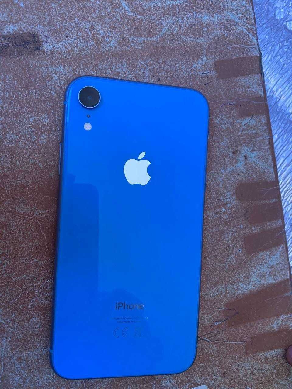 iPhone XR blue 64 gb