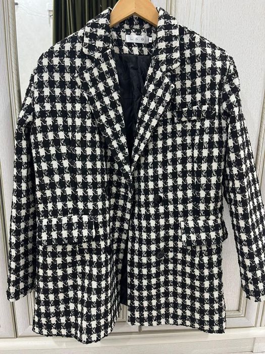 Продается пиджак в клетку