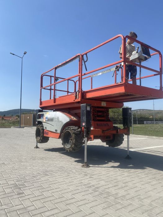 De vanzare sau da inchiriat nacela diesel 4x4