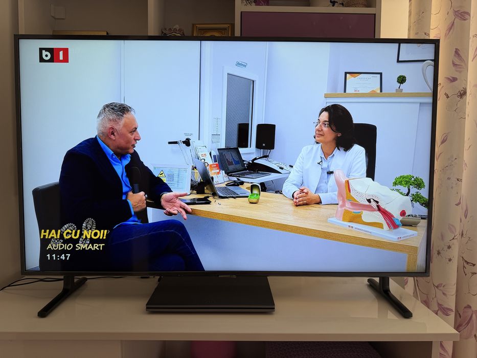 CA NOU - Televizor LED Smart SAMSUNG 49RU8002 Ultra HD 4K HDR 123 cm