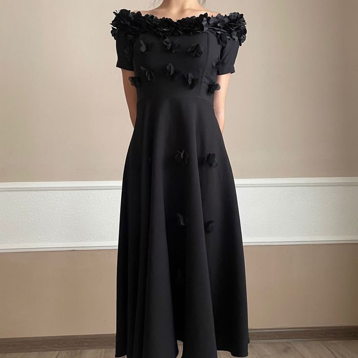 Платье чёрное красивое